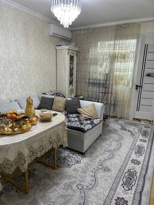 Продается квартира в Яшнабадском районе Авиасозлар-3. 2-х ком 1-этаж