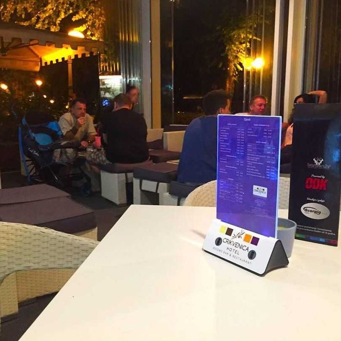 тейбл тент/холдер/менюхолдер с powerbank, LED подсветкой, с лого