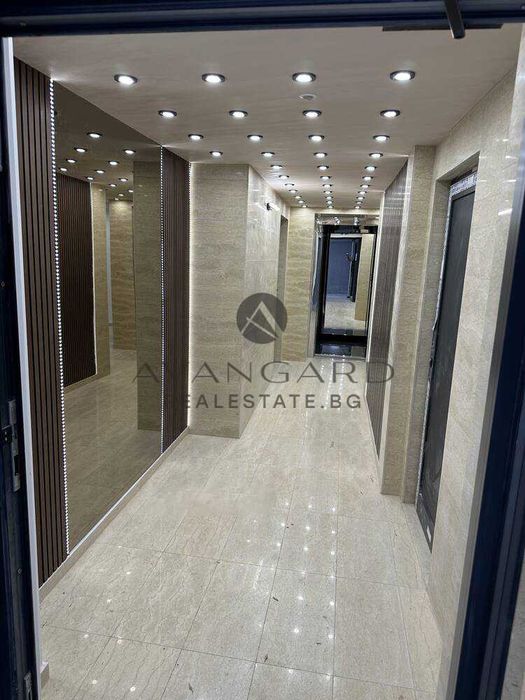 Продава се Двустаен апартамент в Пловдив, Център - 107 кв.м за 2795 €/кв.м - Снимка #12