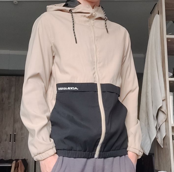 Куртка-ветровка jack&jones