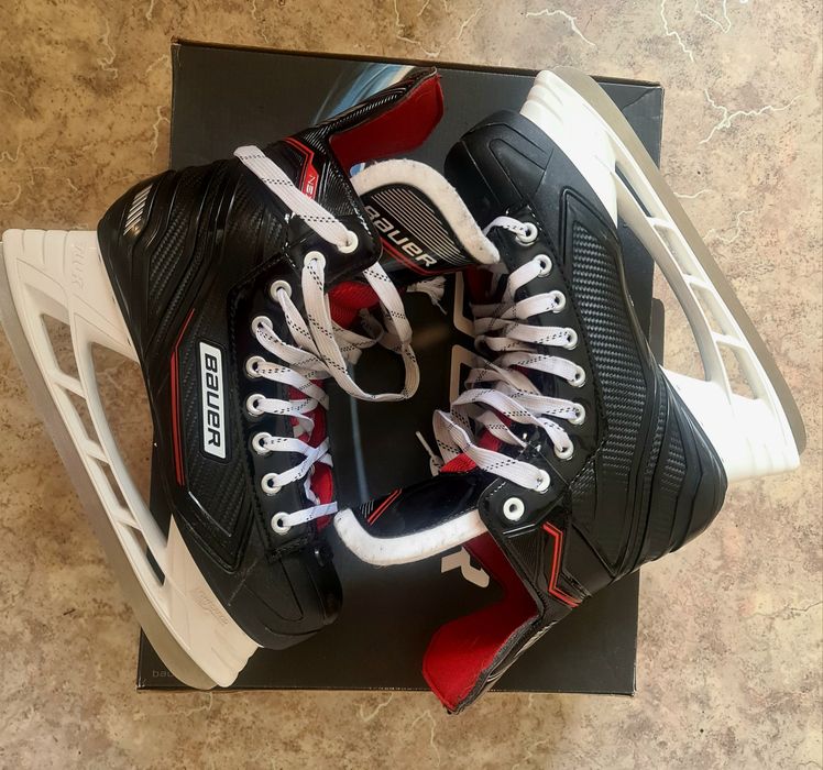 Продам коньки Bauer NSX размер 9. R.