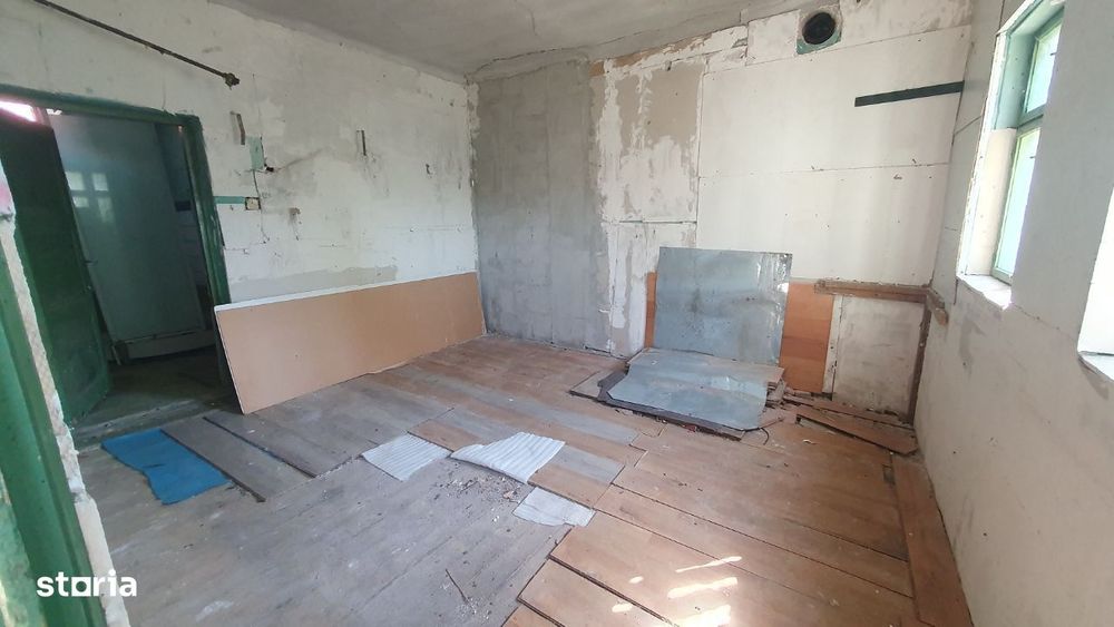 Vand teren cu casa veche in Zadareni - ID : RH-37250-property