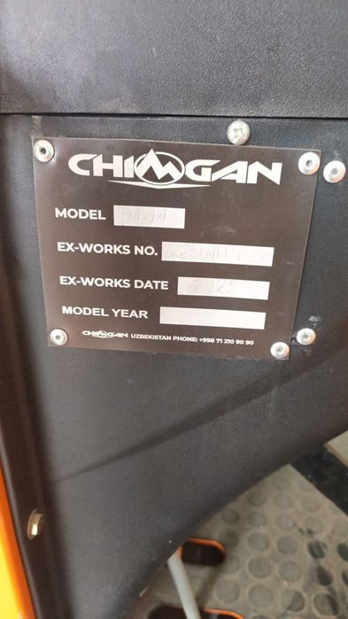 Mini traktor sotiladi chimgan