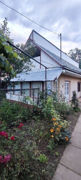 Casa de vanzare 83 mp