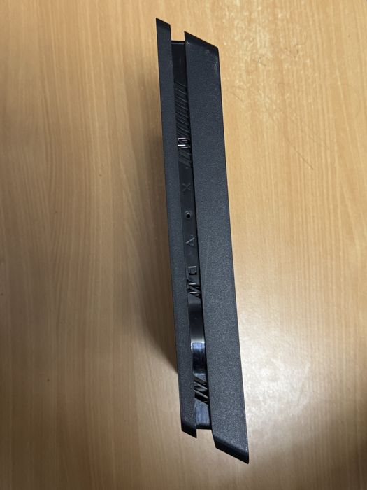 Ps 4 Slim 500GB + un joc Gta 5 Stare perfecta controler perfect cu toste cablurile