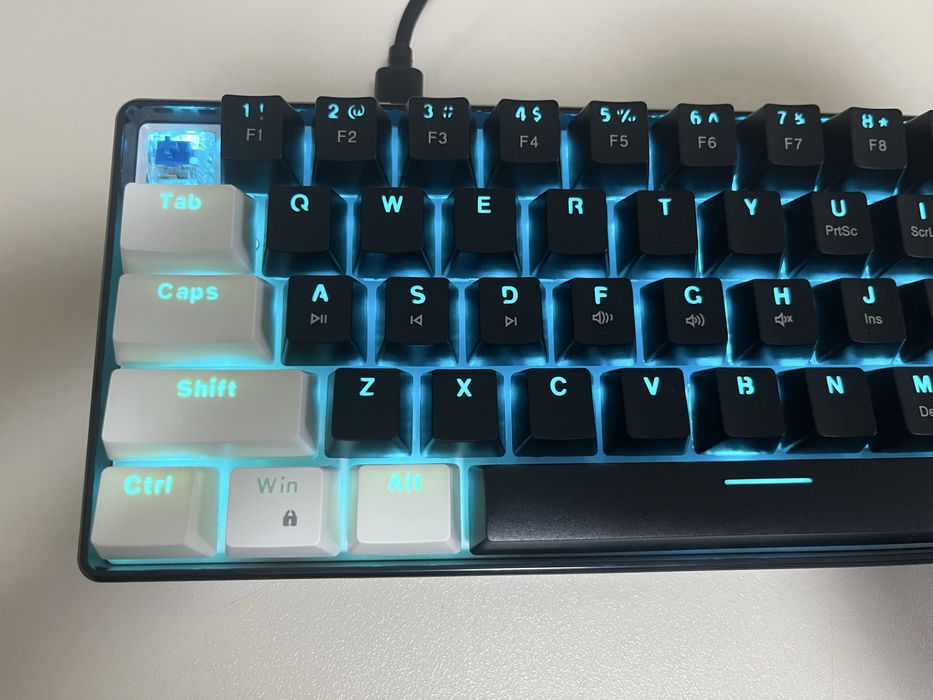 Механична клавиатура с мишка RGB