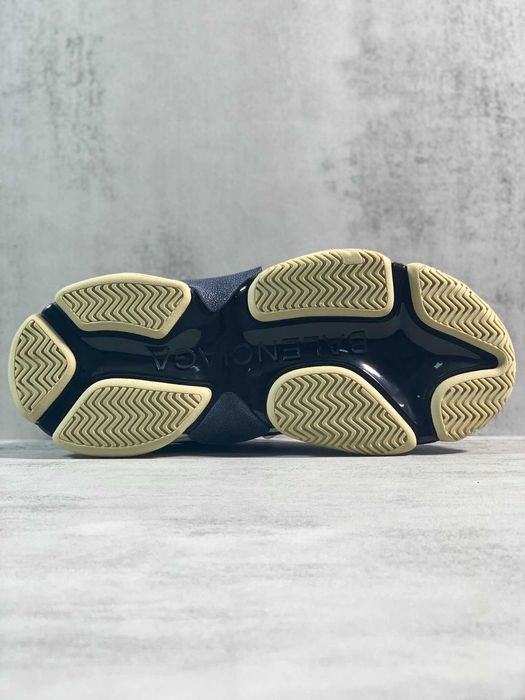 Adidasi Balenciaga Triple S Calitate Premium