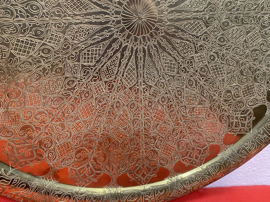 Голямо пано за стена от месинг гравирано ръчно