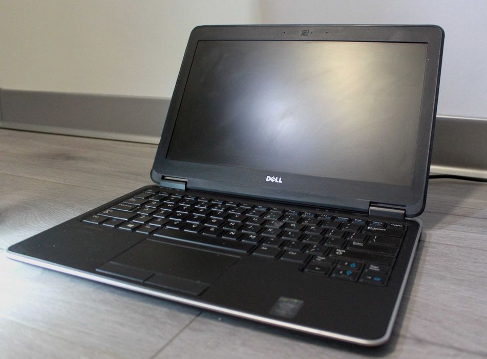 Laptop Dell Latitude E7240, I7-4600, SSD 256GB, 8GB RAM