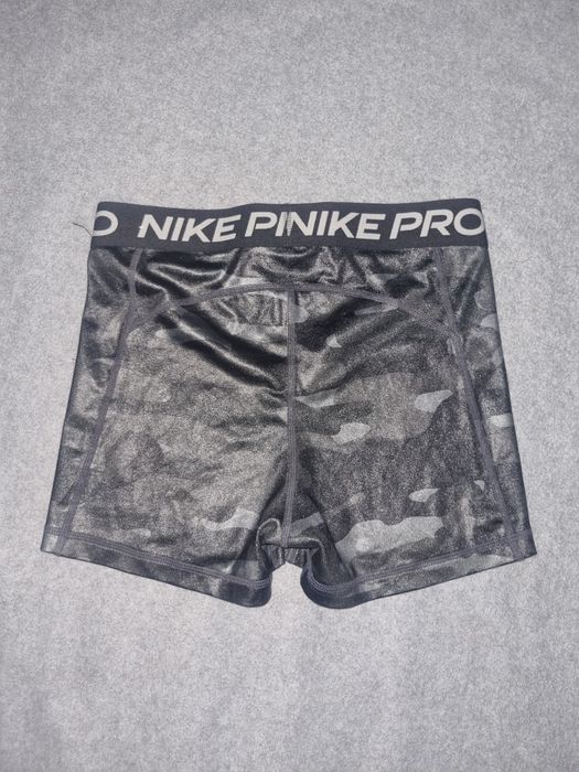 Спортни къси панталонки Nike pro