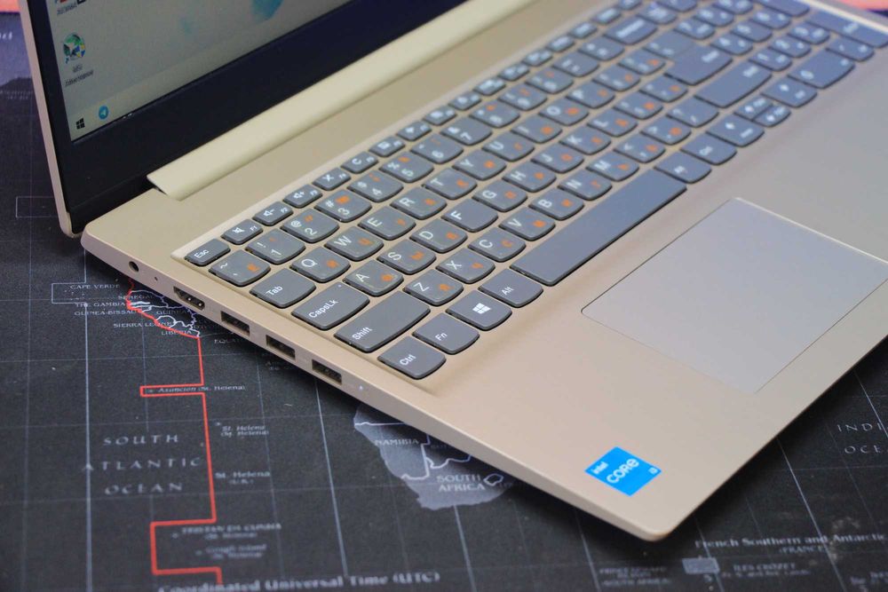 Lenovo 11 avlod noutbuk arzon narxda sotiladi