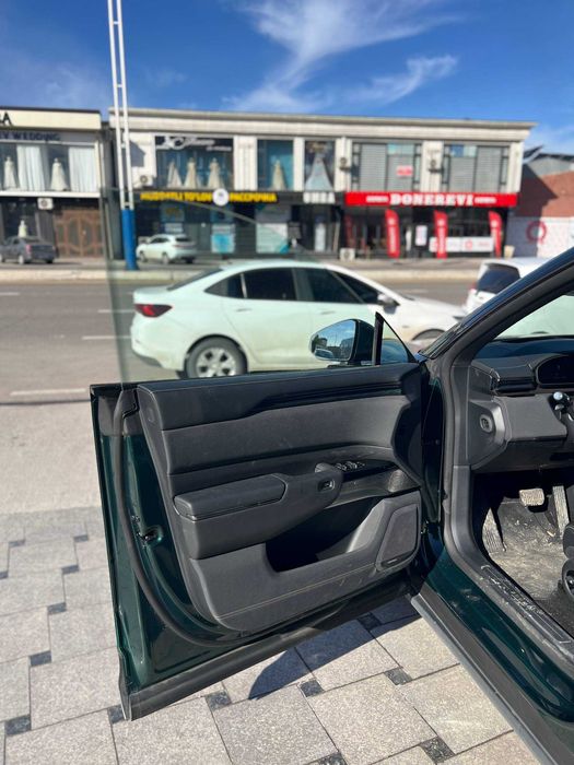 Zeekr 7X AWD Full 3-pozitsiya B/U