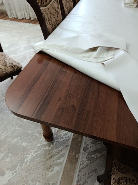 Стол и стулья б/у