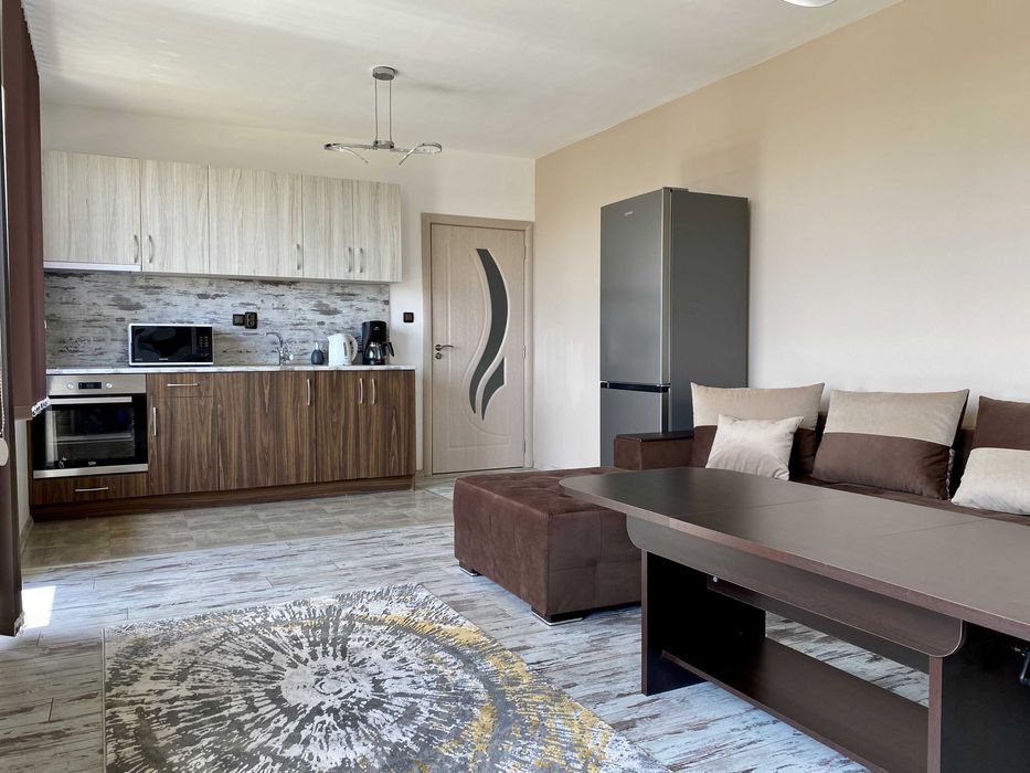 Дава се под наем Тристаен апартамент в Стара Загора, Железник - изток - 76 кв.м за 423.3 € - Снимка #1