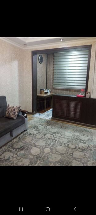 В ташкенте квартира 3комнатная кварти  2 этаж