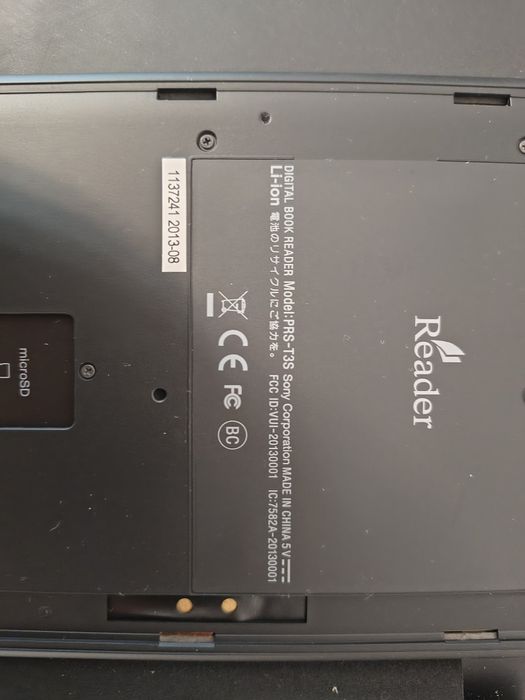 eBook Reader Sony PRS-T3s Touchscreen wi-fi Negru coperta cu lumina