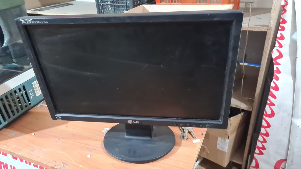 продается мониторы