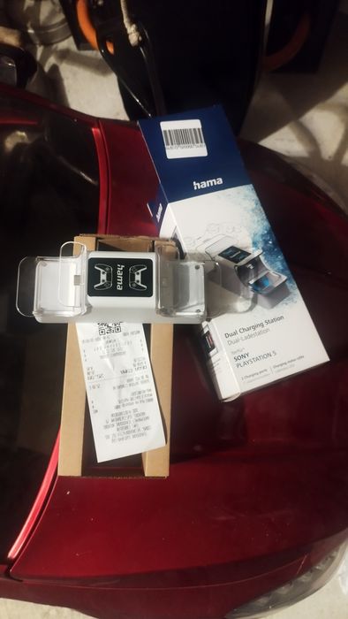 зарядна станция за джойстици HAMA за PS5