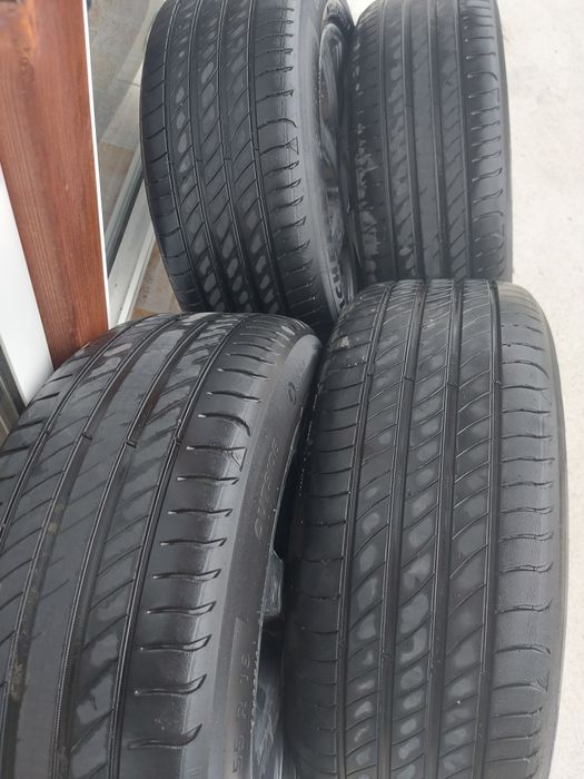 Гуми с джанти -16ц.