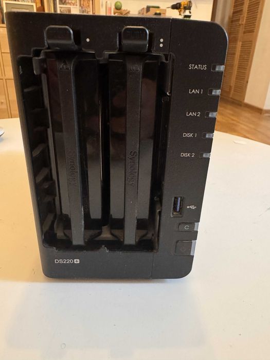NAS Synology DS220+, Intel Celeron J4025 2GHz, 2-Bay cu 2TB, 2GB DDR4