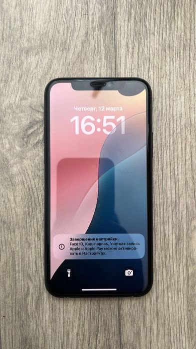 iPhone 11 про  64 гб.