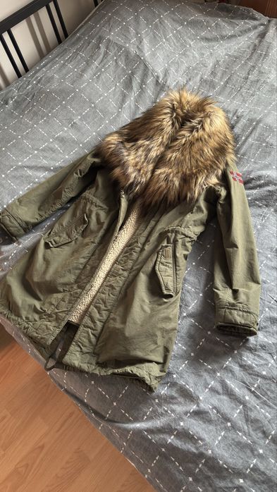 Продам парку бренда Napapijri