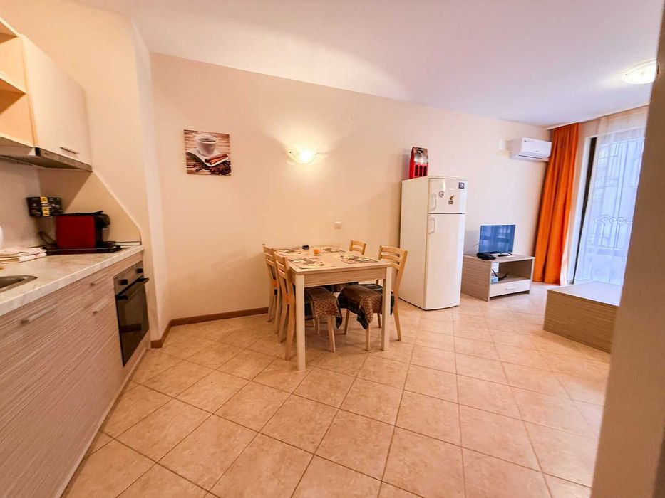 Продава се Двустаен апартамент в к.к. Слънчев бряг - 60 кв.м за 1550 €/кв.м - Снимка #3