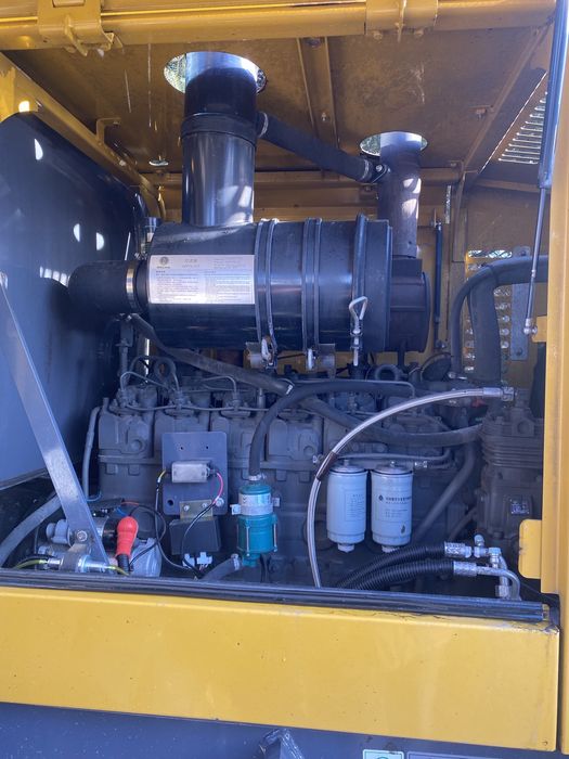 Фронтальный погрузчик