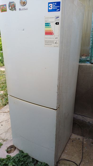 Продам холодильник