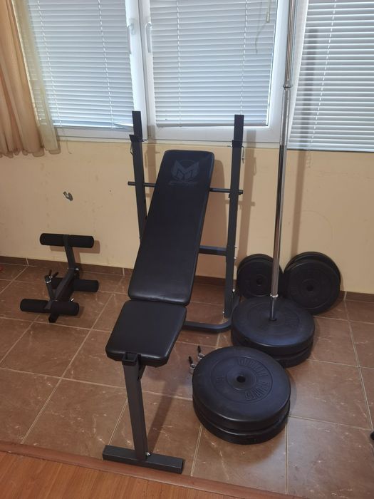 Продавам лежанка с лост и тежести