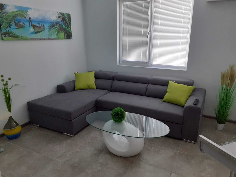 Дава се под наем Тристаен апартамент в Варна, Бизнес хотел - 86 кв.м за 760 € - Снимка #4