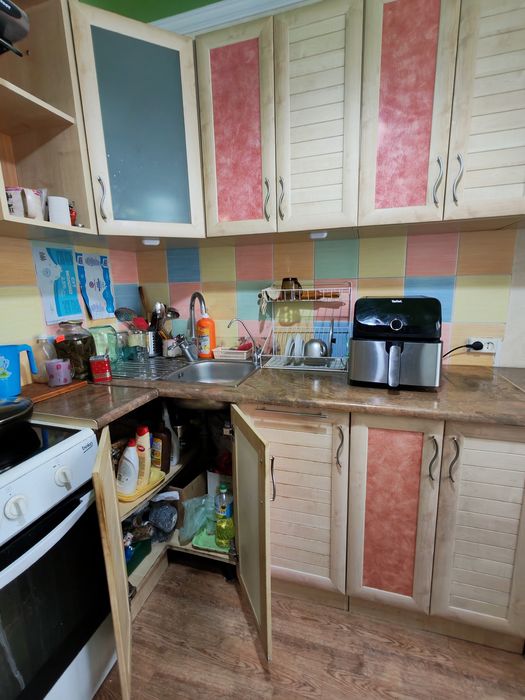 Кухонный гарнитур со столом