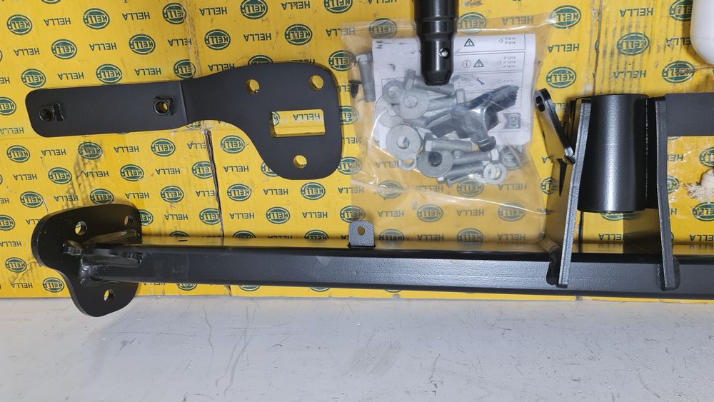 Kit nou original carlig tractare remorcare Hyundai Tucson NX4 NX4e KIA