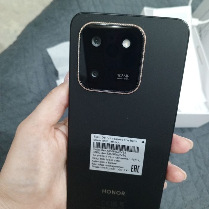 Продам телефон honor x7d