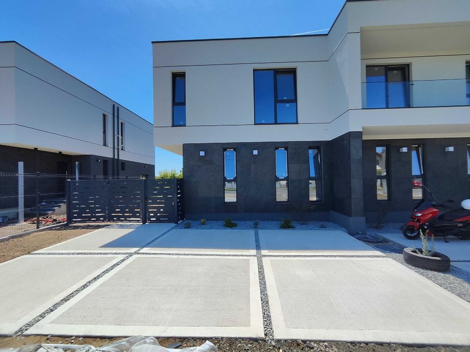 proprietar vand  duplex  4 dormitoare,3 bai,finisaje premium