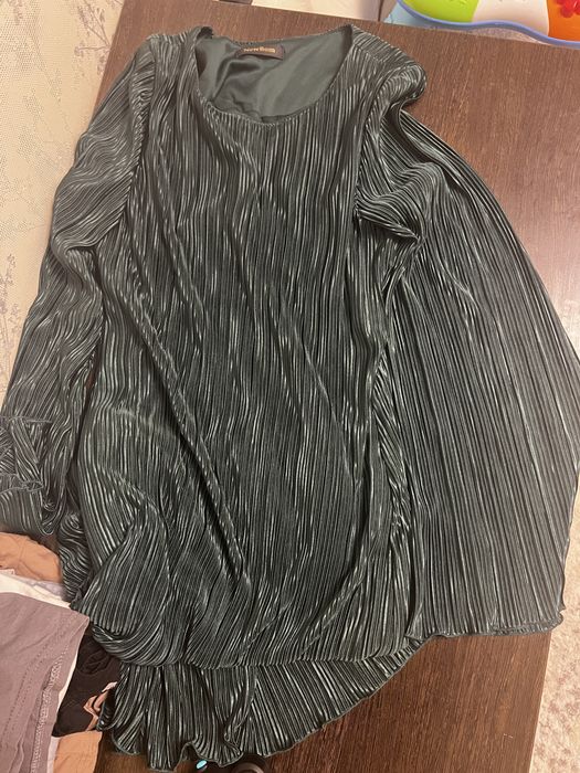 Платья новые размер 42