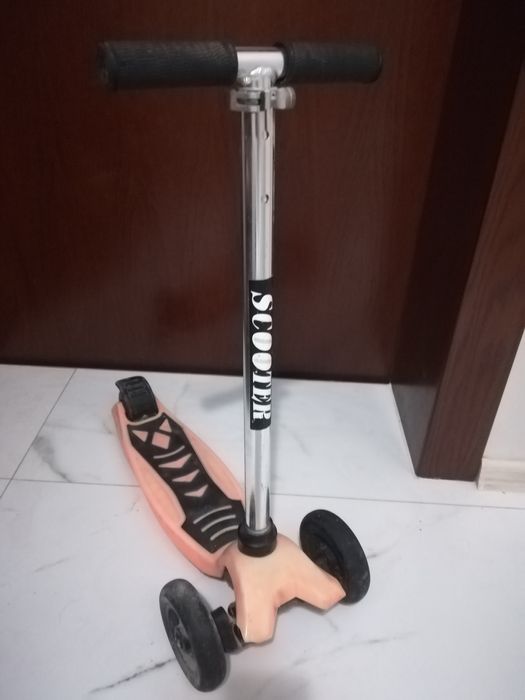 Детска тротинетка в отлично състояние