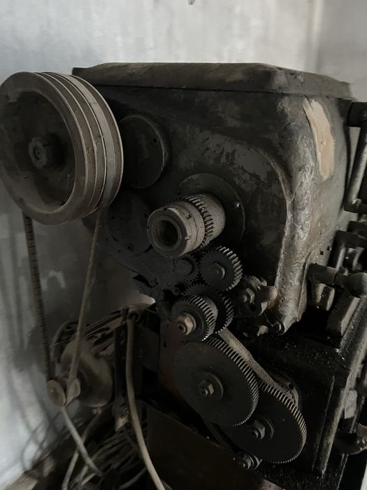 Tokarniy stanok sotiladi!