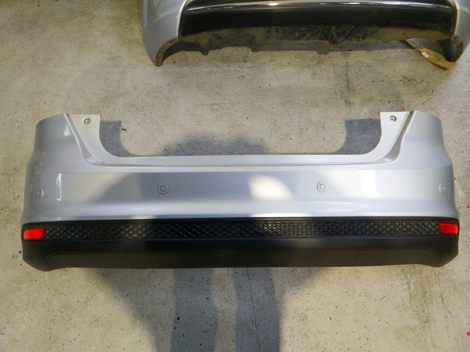 Bara spate Ford Focus 3 hatchback model cu senzori parcare