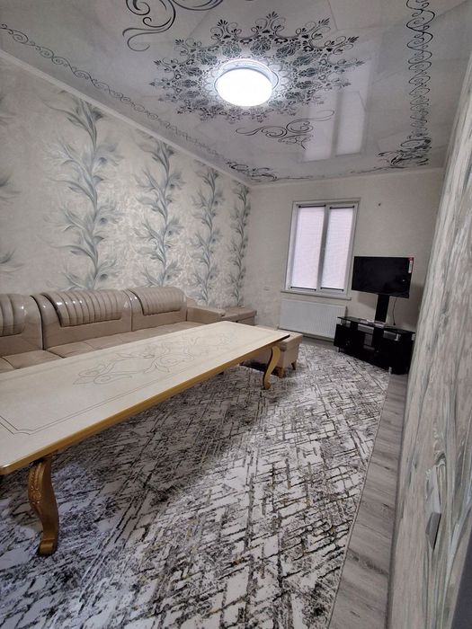 Яккасарой , Kosmonavtlar” –метроси якинида жойлашган янги уй
Кенг ошхо