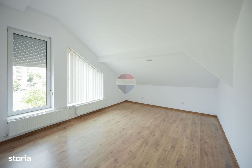 Apartament la mansardă – peste 140 mp utili | 3 dormitoare | Nufărul