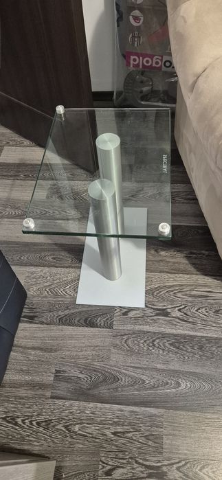 Vând noptiera sticla