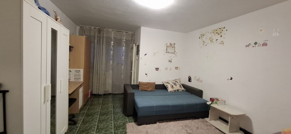 Închiriez garsoniera