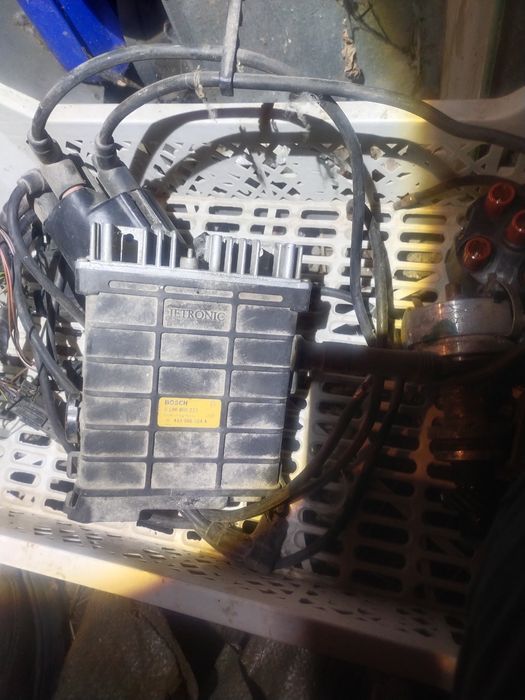 Продам запчасти Ауди А4 пасат б4 Ауди б4-б3