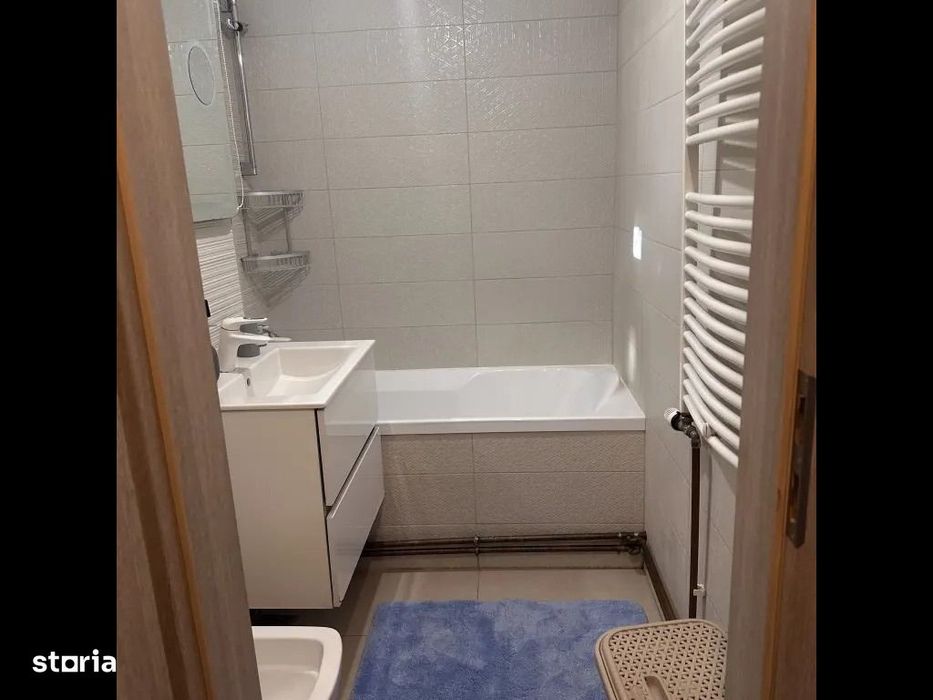 Apartament  4 camere , zona Titan