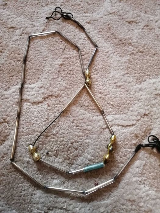 Продам Семь разных новогодних  бус.