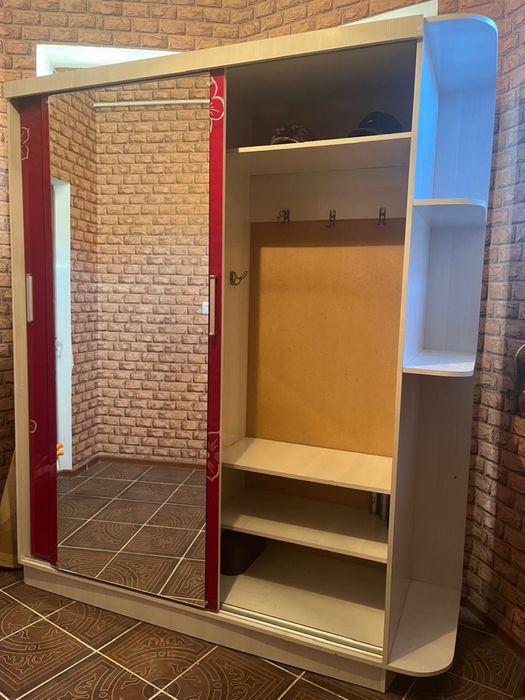 продаю шкаф в отличном состоянии