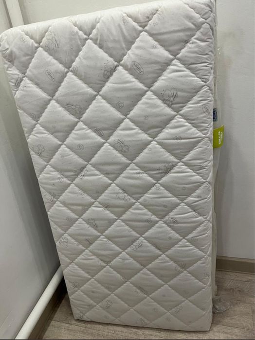 Продам детскую кровать качалку