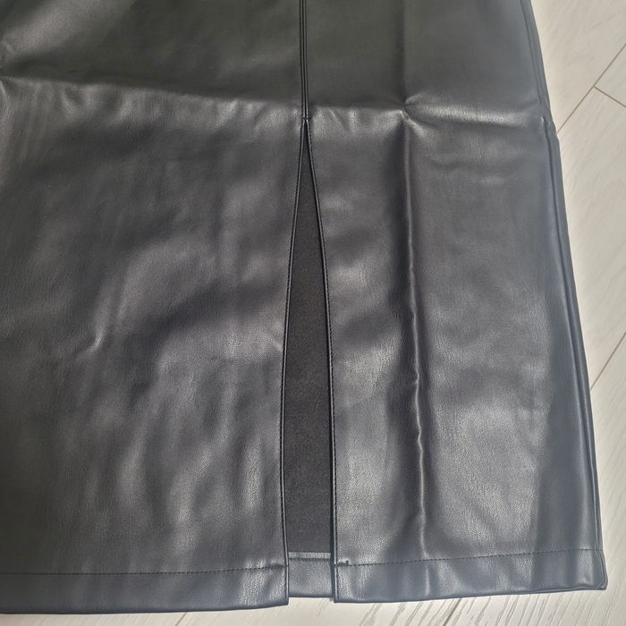 Fusta imitatie piele