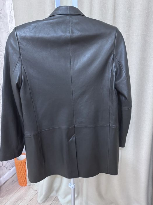 Продам кожаный пиджак Massimo Dutti